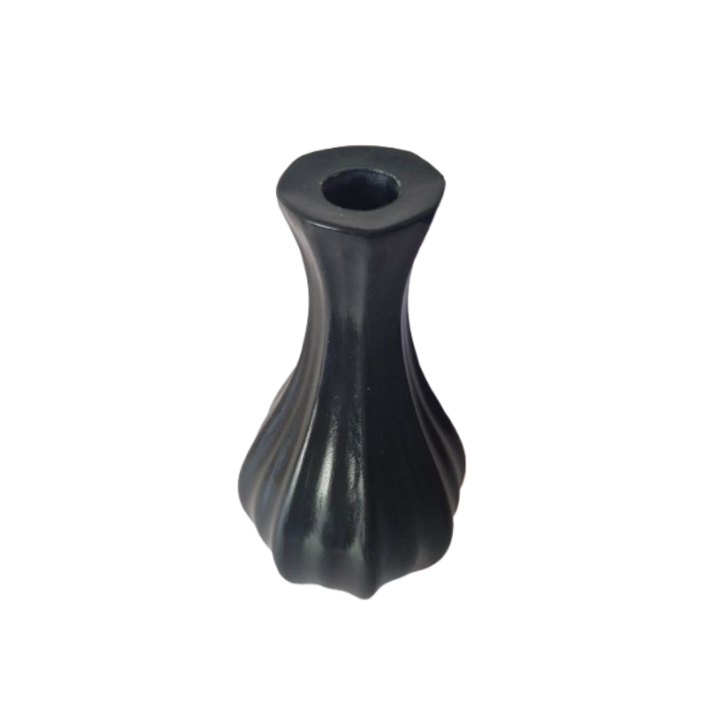 Vase noir / blanc en raysin – Idée décoration pour la maison
