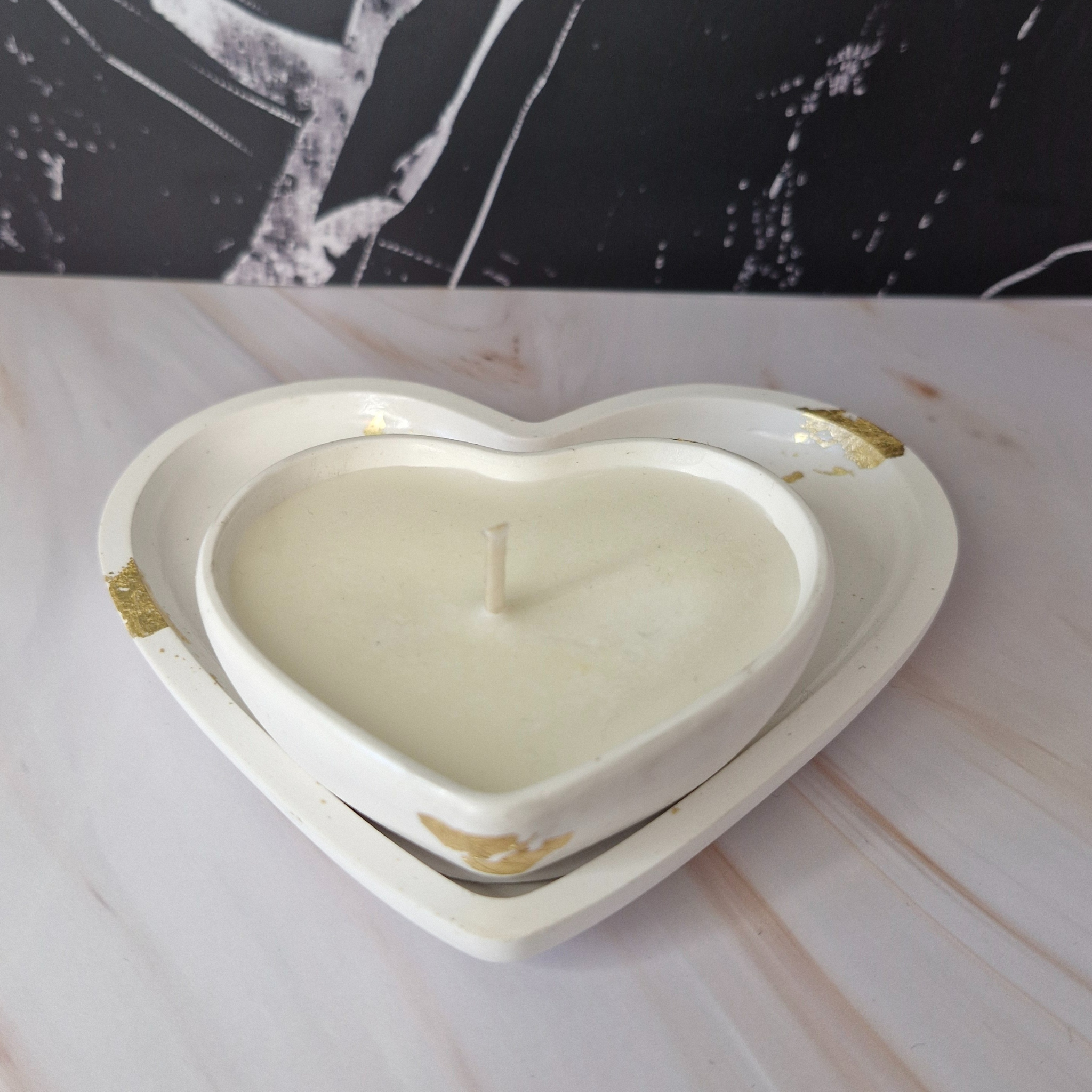 🕯️ Bougie parfumée Caramel – Coupelle Cœur en Raysin