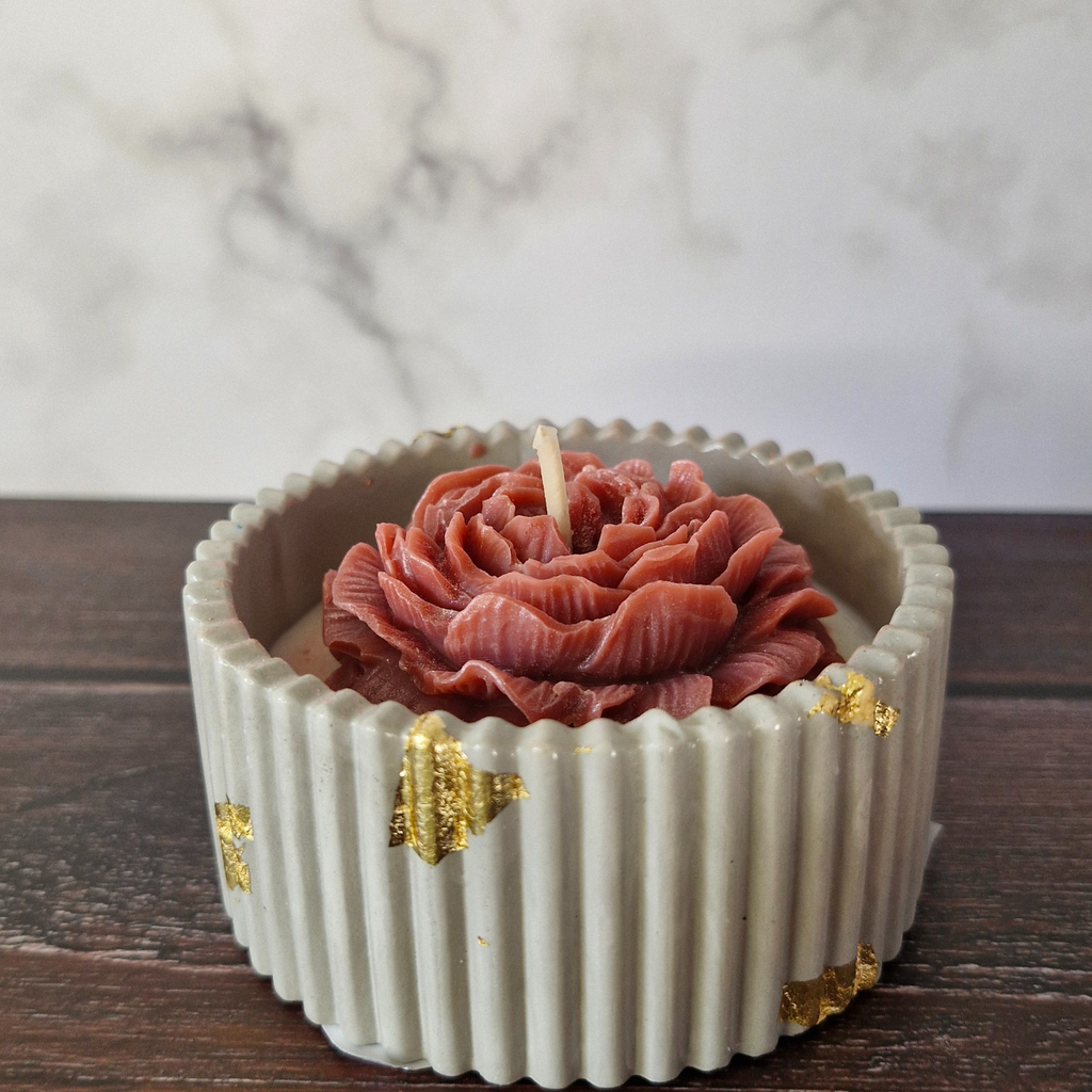 🕯️ Bougie parfumée Vanille – Pot en Raysin & Fleur en Cire