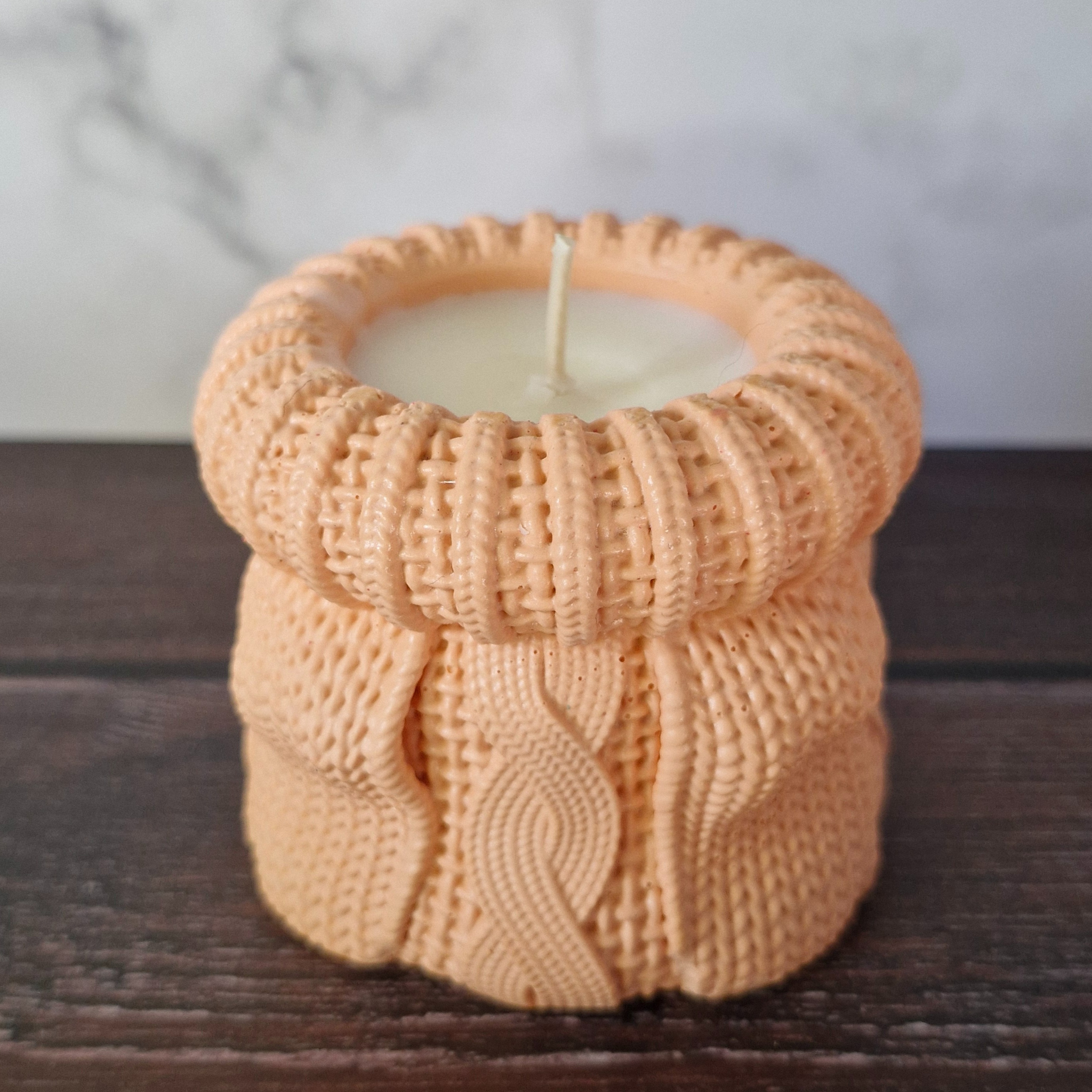 🕯️ Bougie parfumée Vanille – Pot effet pull en raysin