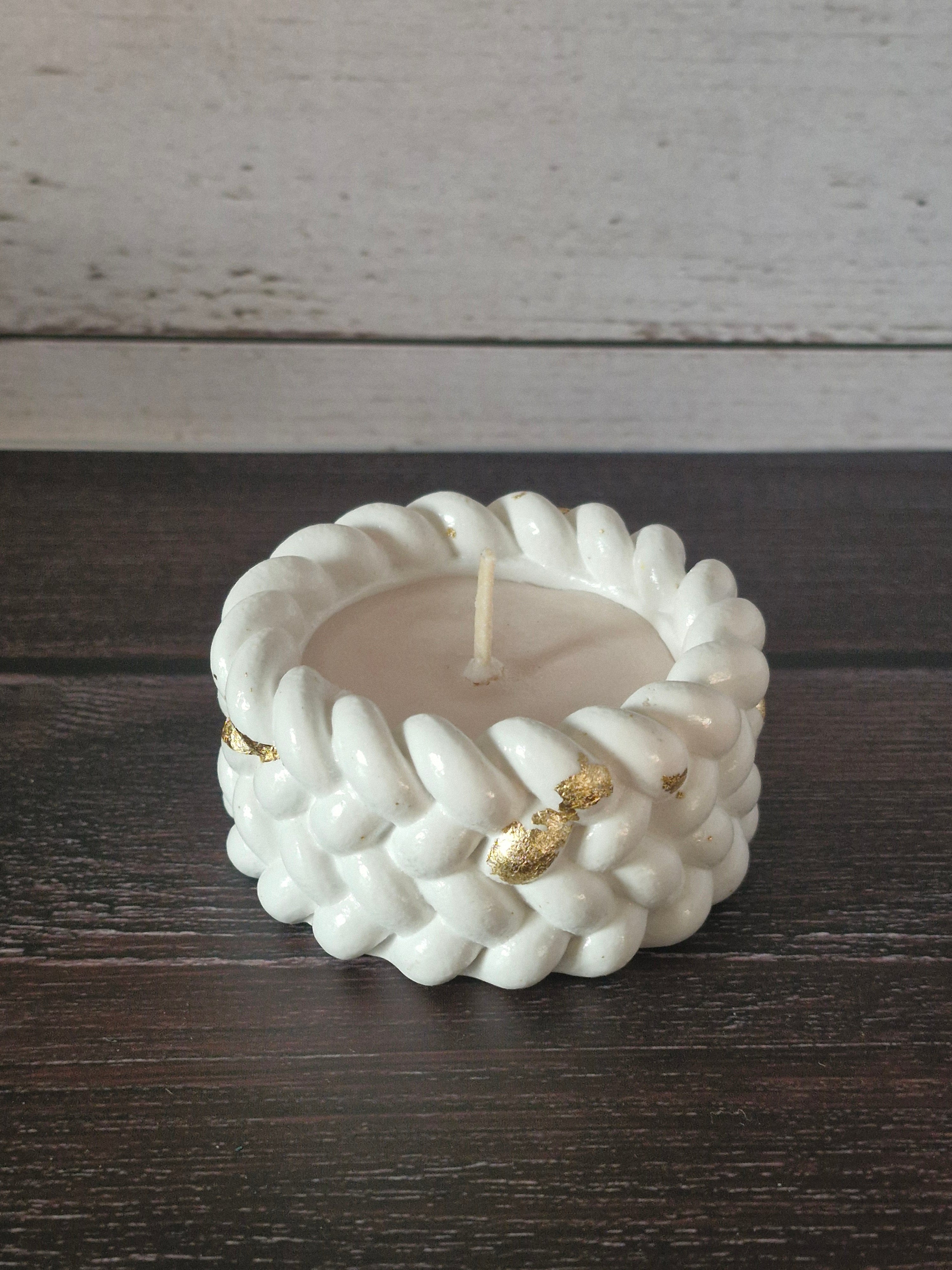 🕯️ Bougie parfumée Nougat – Pot effet laine en raysin fait main