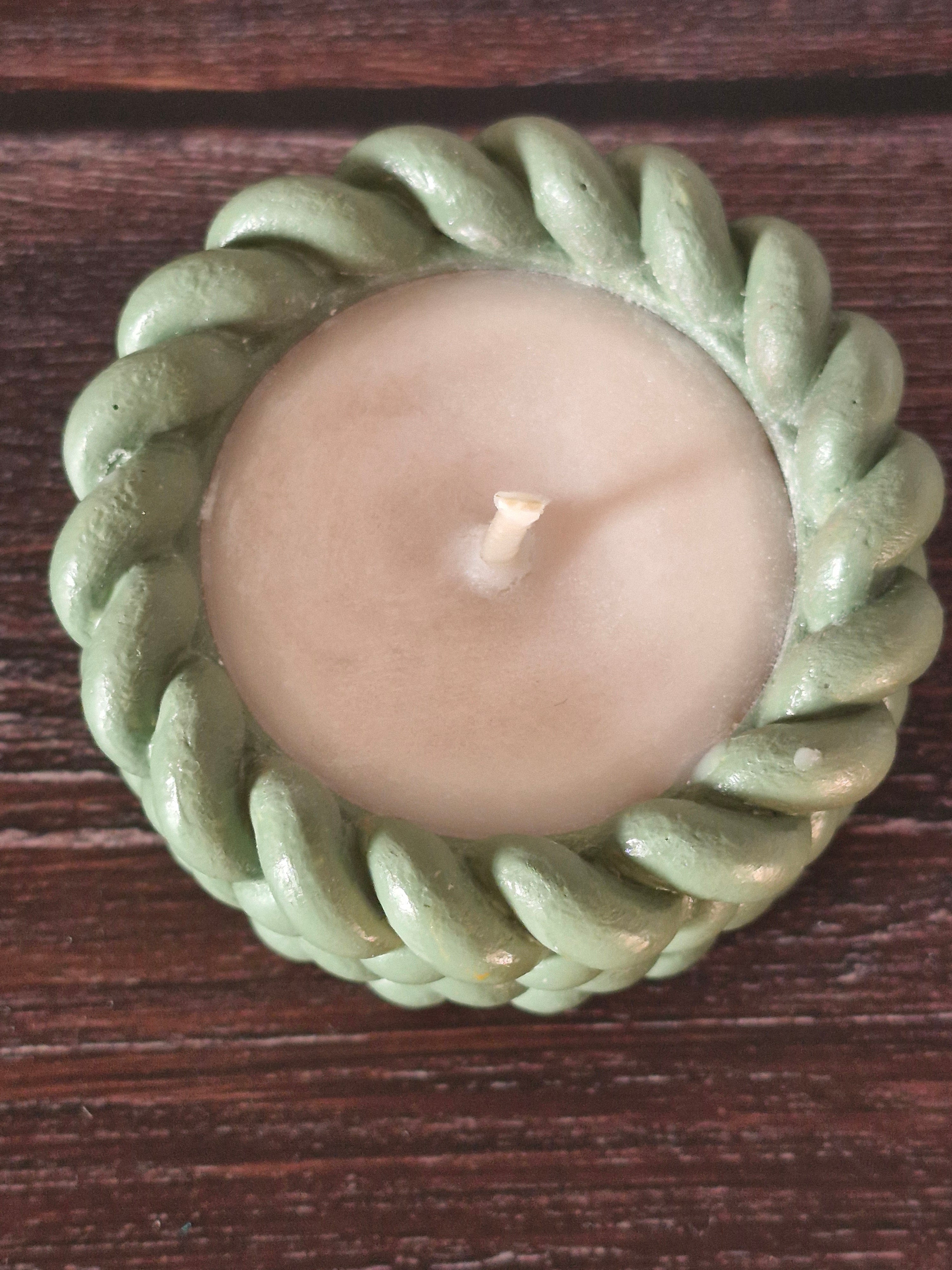 🕯️ Bougie parfumée Nougat – Pot effet laine en raysin fait main