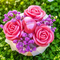 Bouquet de Fondants Parfumés Nougat – Roses en Cire de Coco