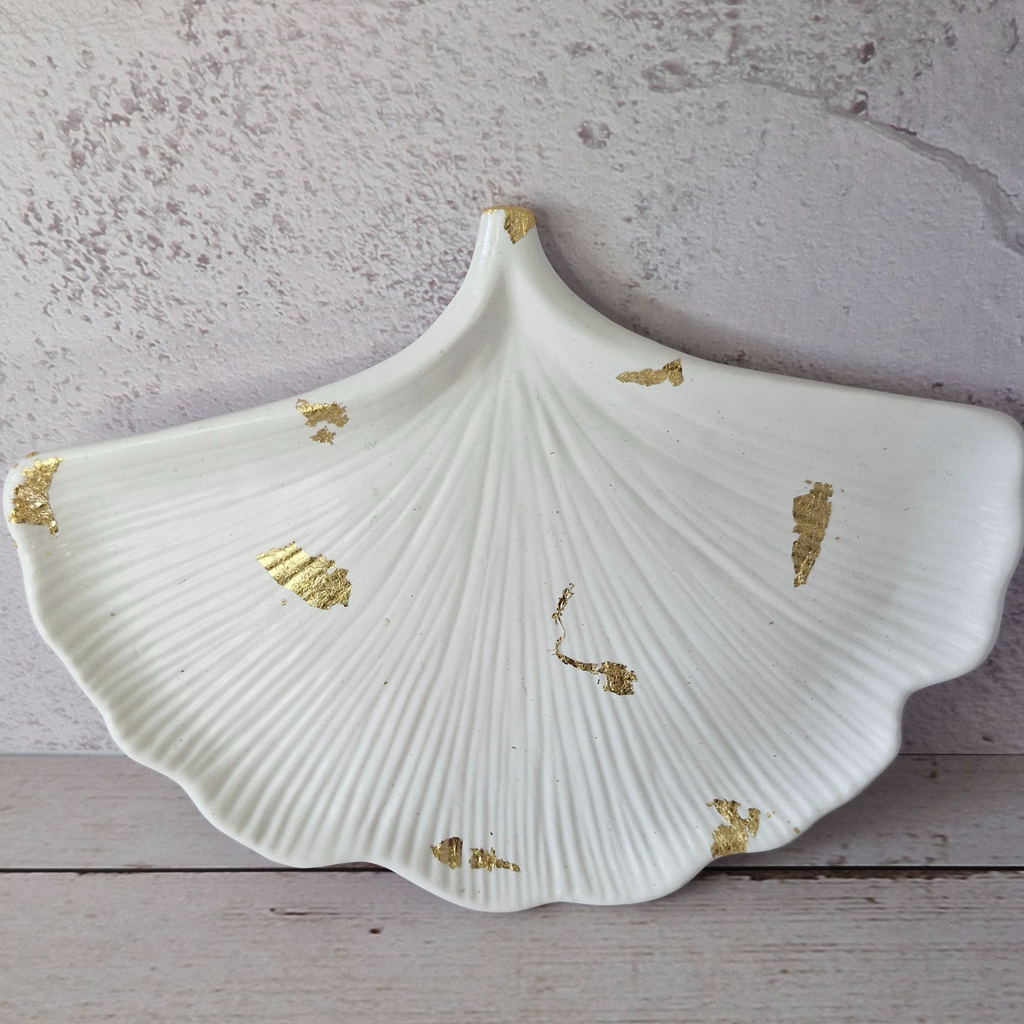 🍃 Plateau décoratif en raysin fait main – Forme feuille élégante