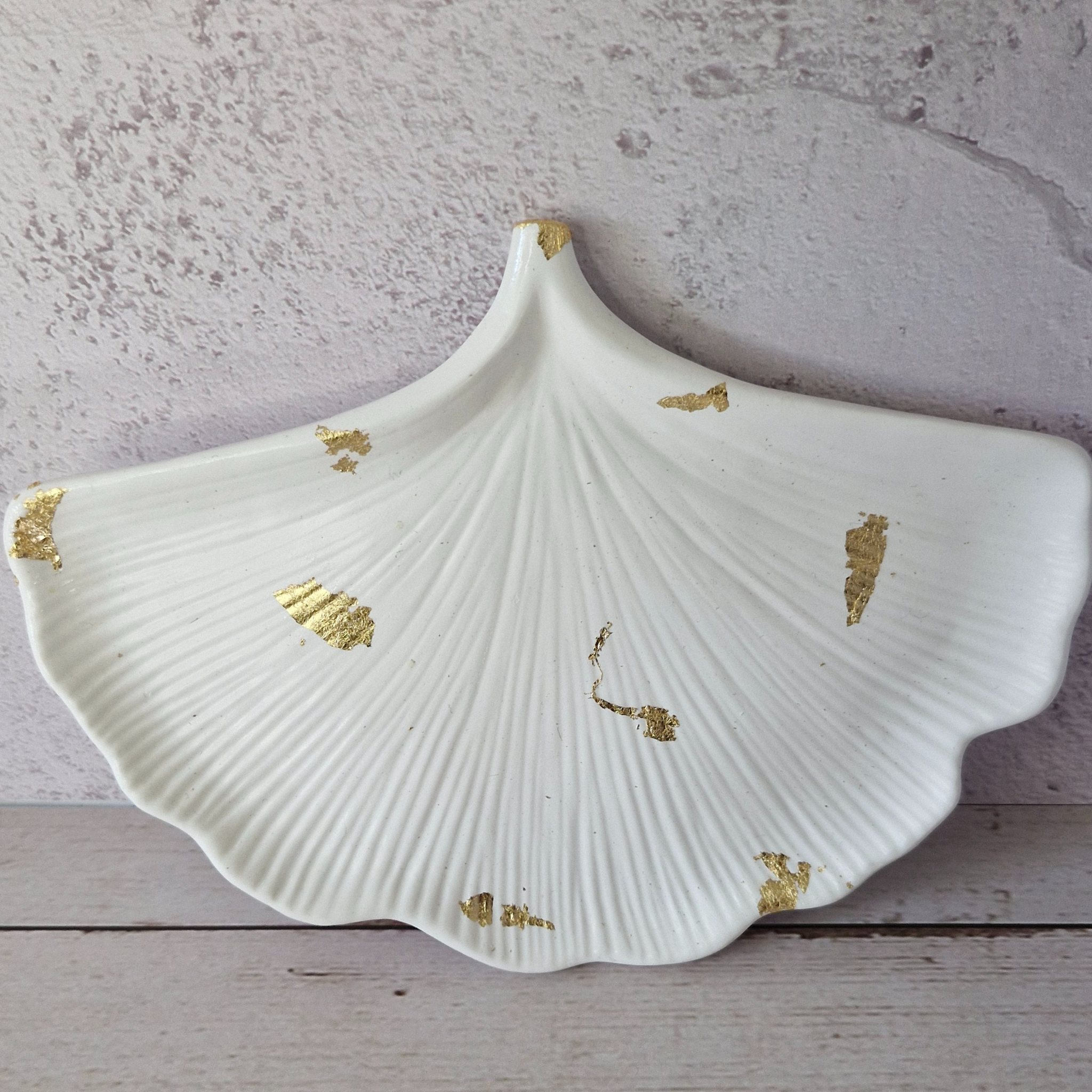 🍃 Plateau décoratif en raysin fait main – Forme feuille élégante