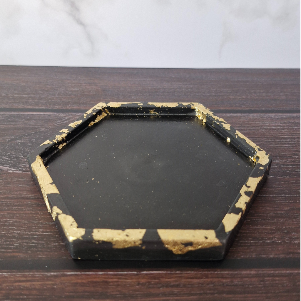 🖤 Plateau décoratif hexagonal en raysin noire – Finition paillette d’or